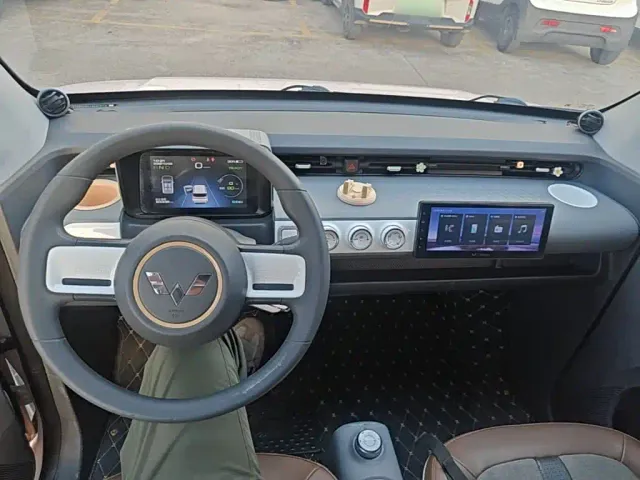 Wuling Hongguang Mini EV — Фото автомобиля 9