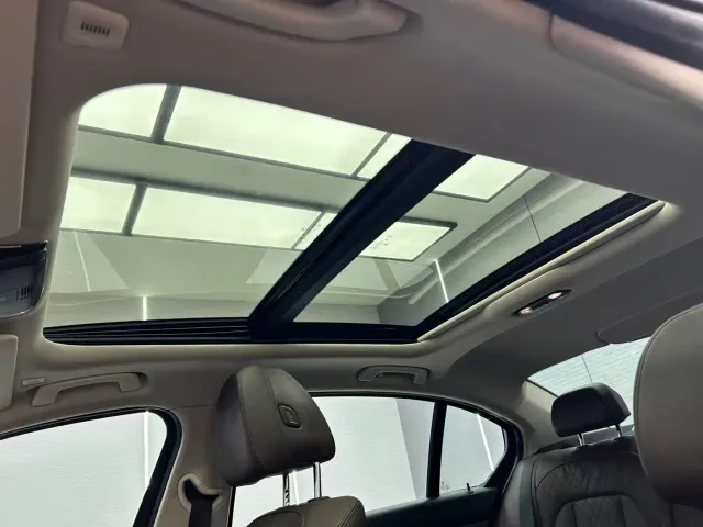 BMW 3 Series — Фото автомобиля 16