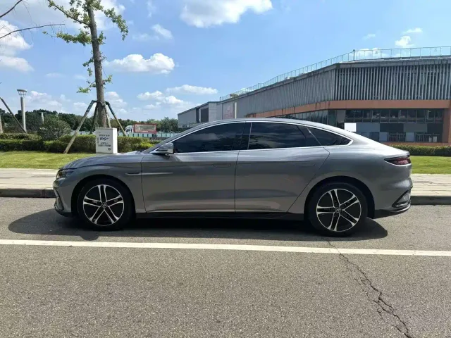 BYD Han — Фото автомобиля 6
