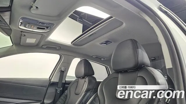 Hyundai Avante CN7 — Фото автомобиля 17