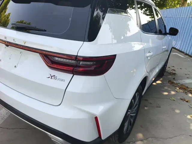 Geely Vision X6 — Фото автомобиля 7