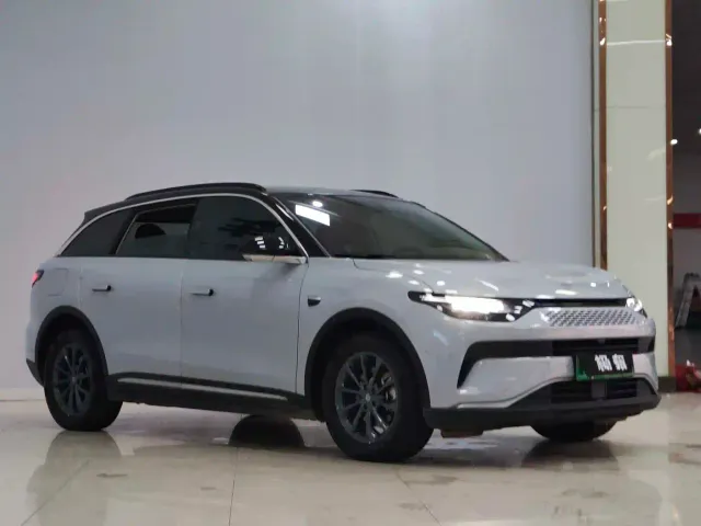 Leapmotor C11 — Фото автомобиля 3