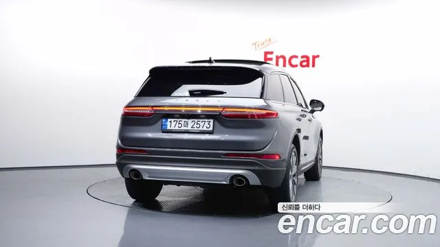 Lincoln Corsair — Фото автомобиля 4