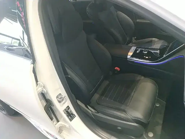 Mercedes-Benz C-Class — Фото автомобиля 24