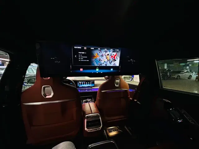 BMW 7 Series — Фото автомобиля 14