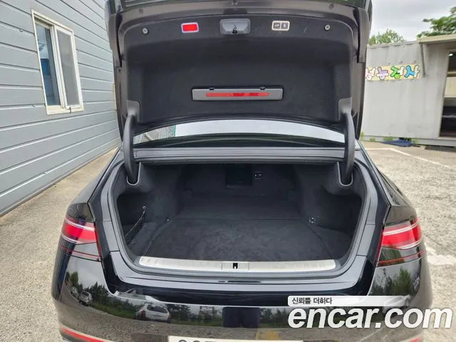 Genesis G90 Бензин 3.5 турбо AWD — Фото автомобиля 12