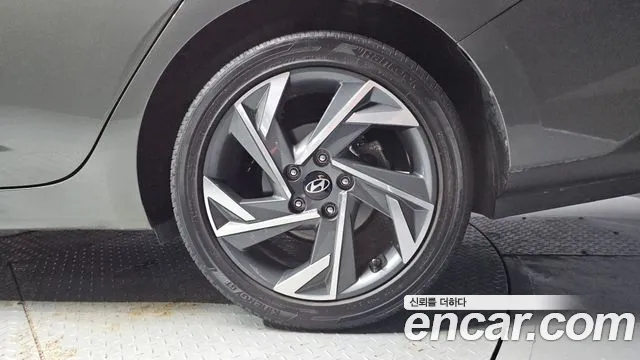 Hyundai Avante CN7 — Фото автомобиля 6