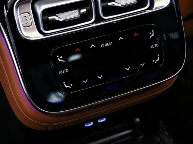 Mercedes-Benz S-Class — Фото автомобиля 18