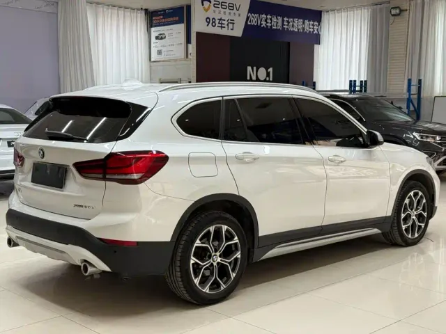 BMW X1 — Фото автомобиля 4