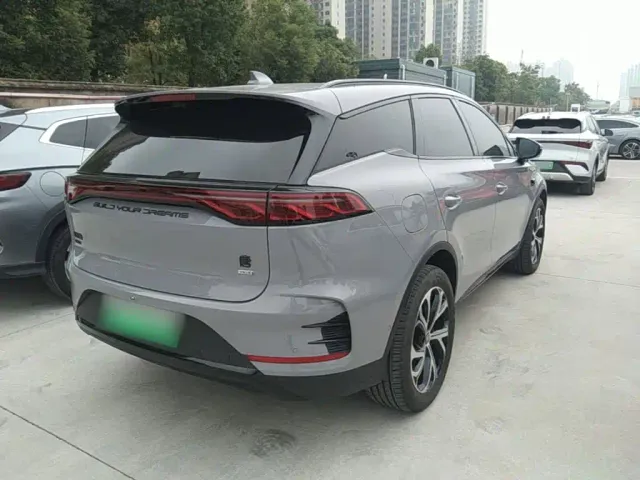 BYD Tang — Фото автомобиля 6