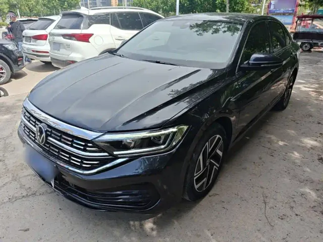 Фотография автомобиля — Volkswagen Sagitar