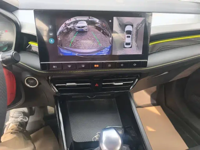 Roewe i5 — Фото автомобиля 12