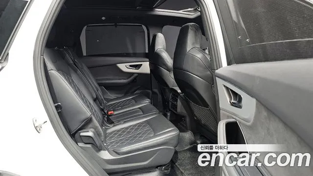 Audi Q7 — Фото автомобиля 11