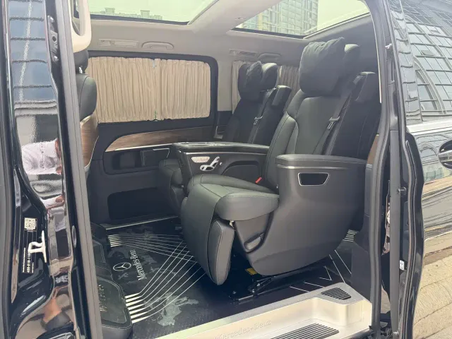 Mercedes-Benz V-Class — Фото автомобиля 11
