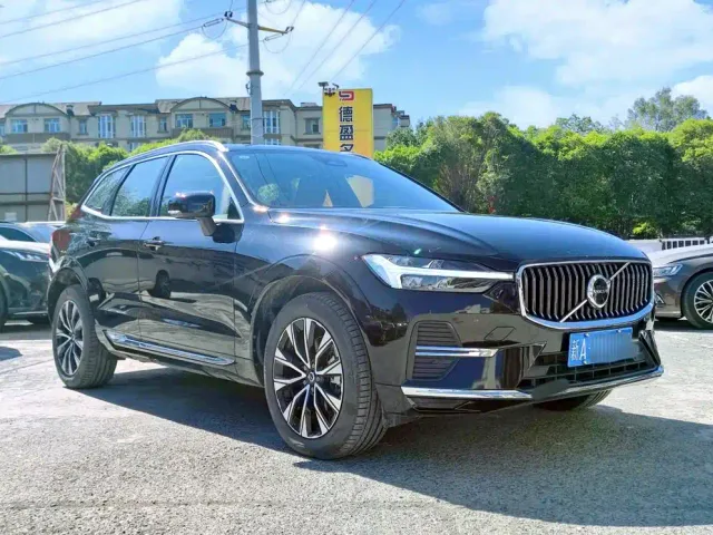 Volvo XC60 — Фото автомобиля 3
