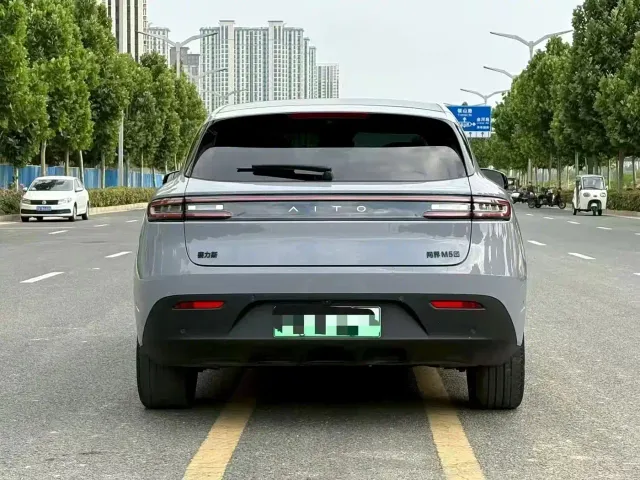 Aito M5 — Фото автомобиля 8