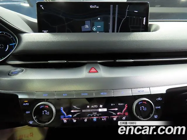 Genesis G80 Electrified G80 (RG3) — Фото автомобиля 11