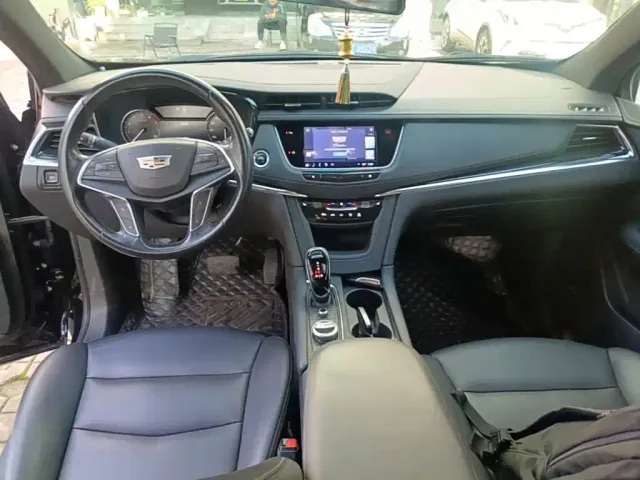 Cadillac XT5 — Фото автомобиля 9