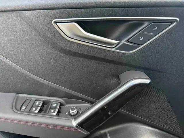Audi Q2L — Фото автомобиля 9