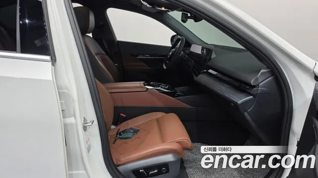 BMW 5 Series G60 — Фото автомобиля 16