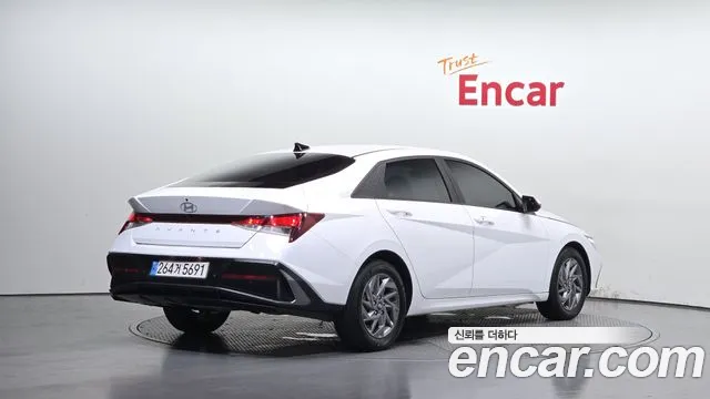 Hyundai AVANTE Новый Avante (CN7) — Фото автомобиля 2