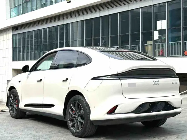 IM Motors LS6 — Фото автомобиля 13