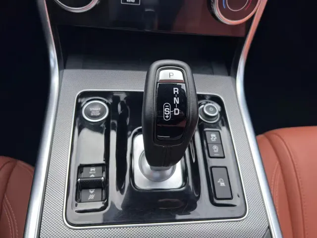 Jaguar XEL — Фото автомобиля 17