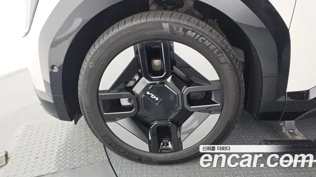 Kia EV9 — Фото автомобиля 5