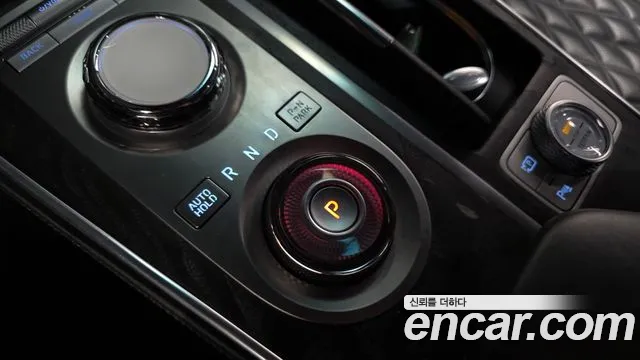 Genesis GV80 — Фото автомобиля 12
