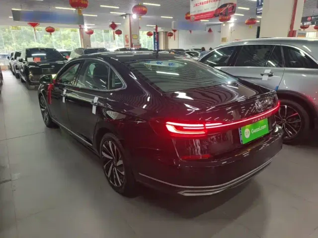 Volkswagen Passat — Фото автомобиля 4