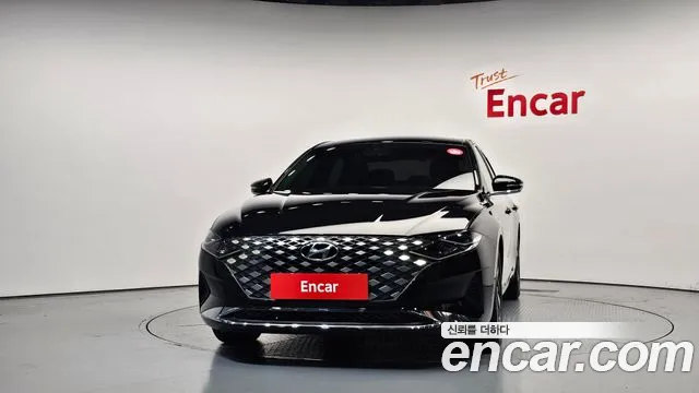 Hyundai Grandeur Premium — Фото автомобиля 3