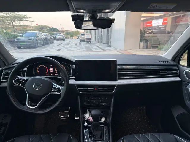 Volkswagen Tiguan L — Фото автомобиля 8