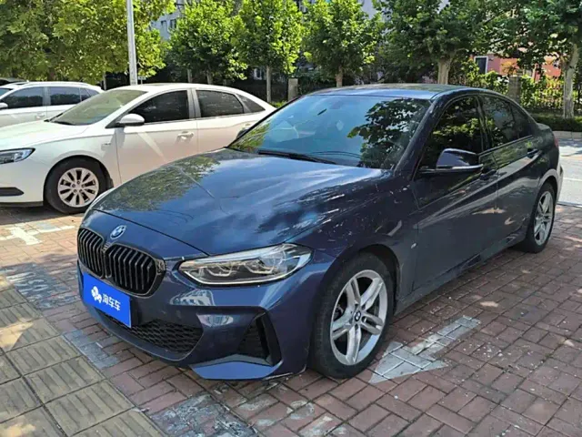 Фотография автомобиля — BMW 1 Series
