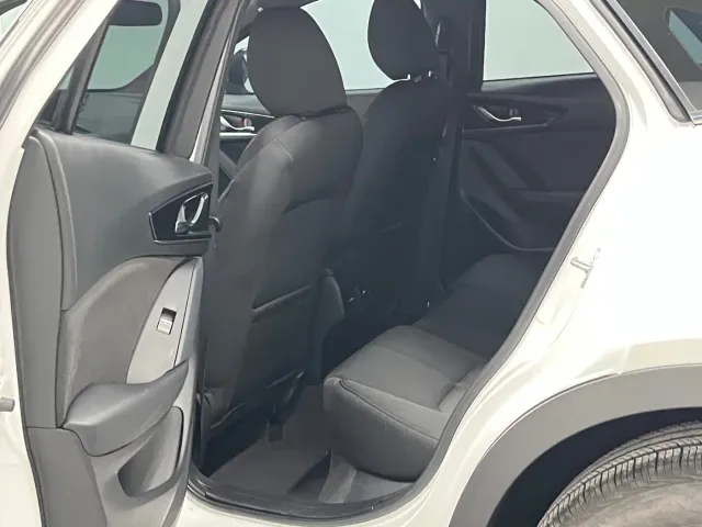 Mazda CX-4 — Фото автомобиля 8