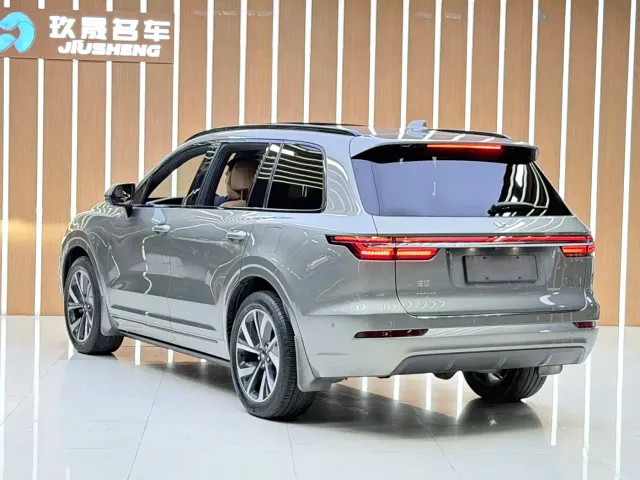 Li Auto ONE — Фото автомобиля 4