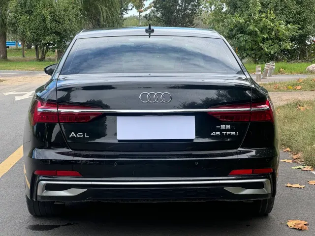 Audi A6L — Фото автомобиля 7