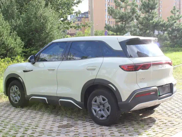BYD Yuan UP — Фото автомобиля 4