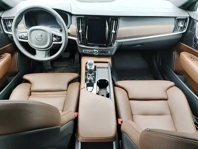 Volvo S90 — Фото автомобиля 13