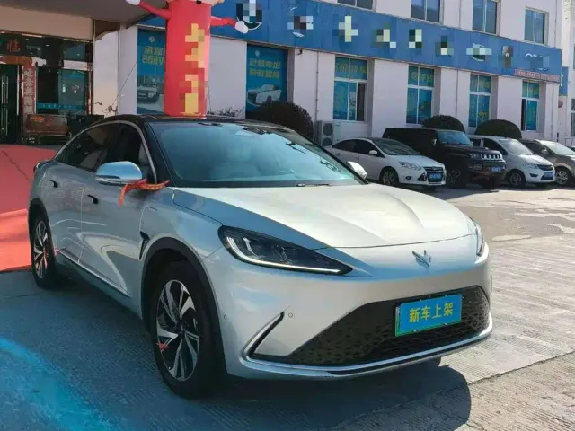 Arcfox Alpha S — Фото автомобиля 3