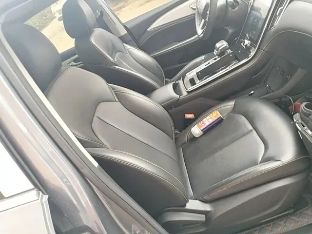 Roewe i6 MAX EV — Фото автомобиля 24
