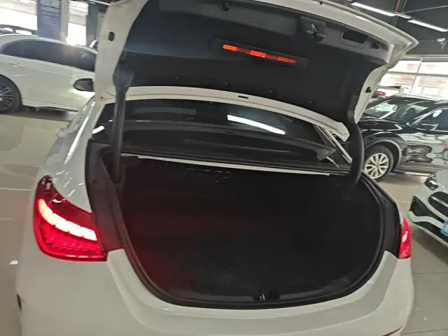 Mercedes-Benz C-Class — Фото автомобиля 14