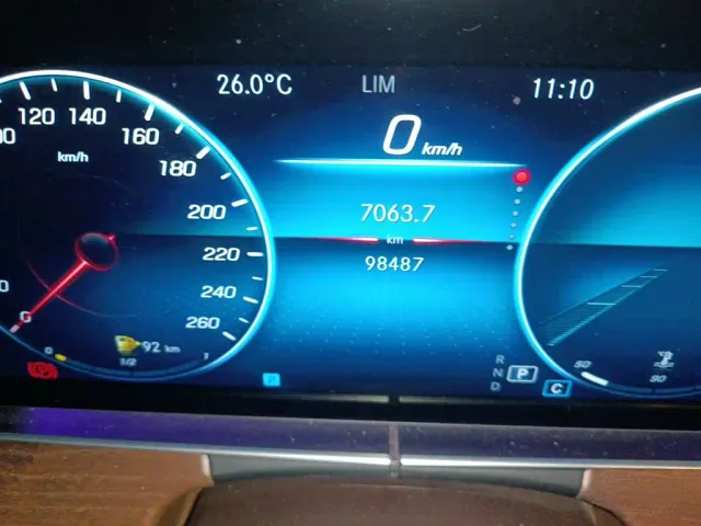Mercedes-Benz E-Class — Фото автомобиля 13