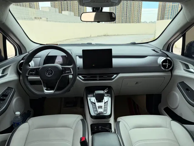 BYD Yuan Pro — Фото автомобиля 8