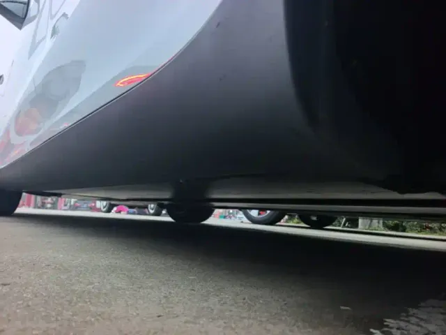 Tesla Model Y L — Фото автомобиля 21
