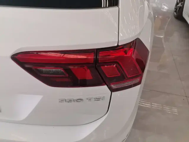 Volkswagen Tiguan L — Фото автомобиля 7