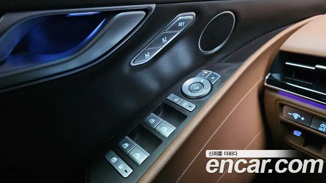 Genesis G80 Бензин 3.5 турбо AWD — Фото автомобиля 30