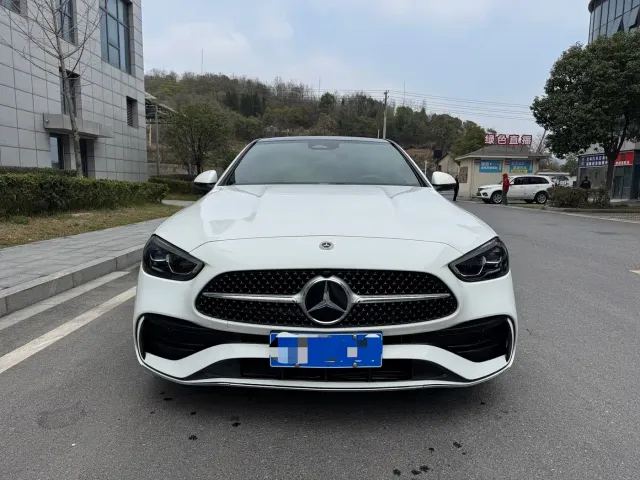 Mercedes-Benz C-Class — Фото автомобиля 2