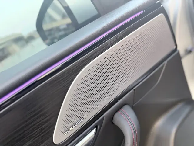 Xpeng P7 — Фото автомобиля 8