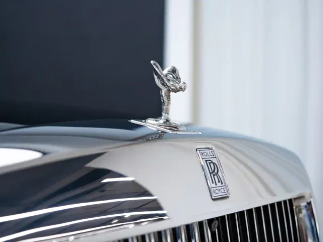 Rolls-Royce Phantom — Фото автомобиля 26
