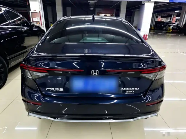 Honda Accord — Фото автомобиля 5